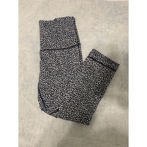 Lululemon Black&white Cropped legging